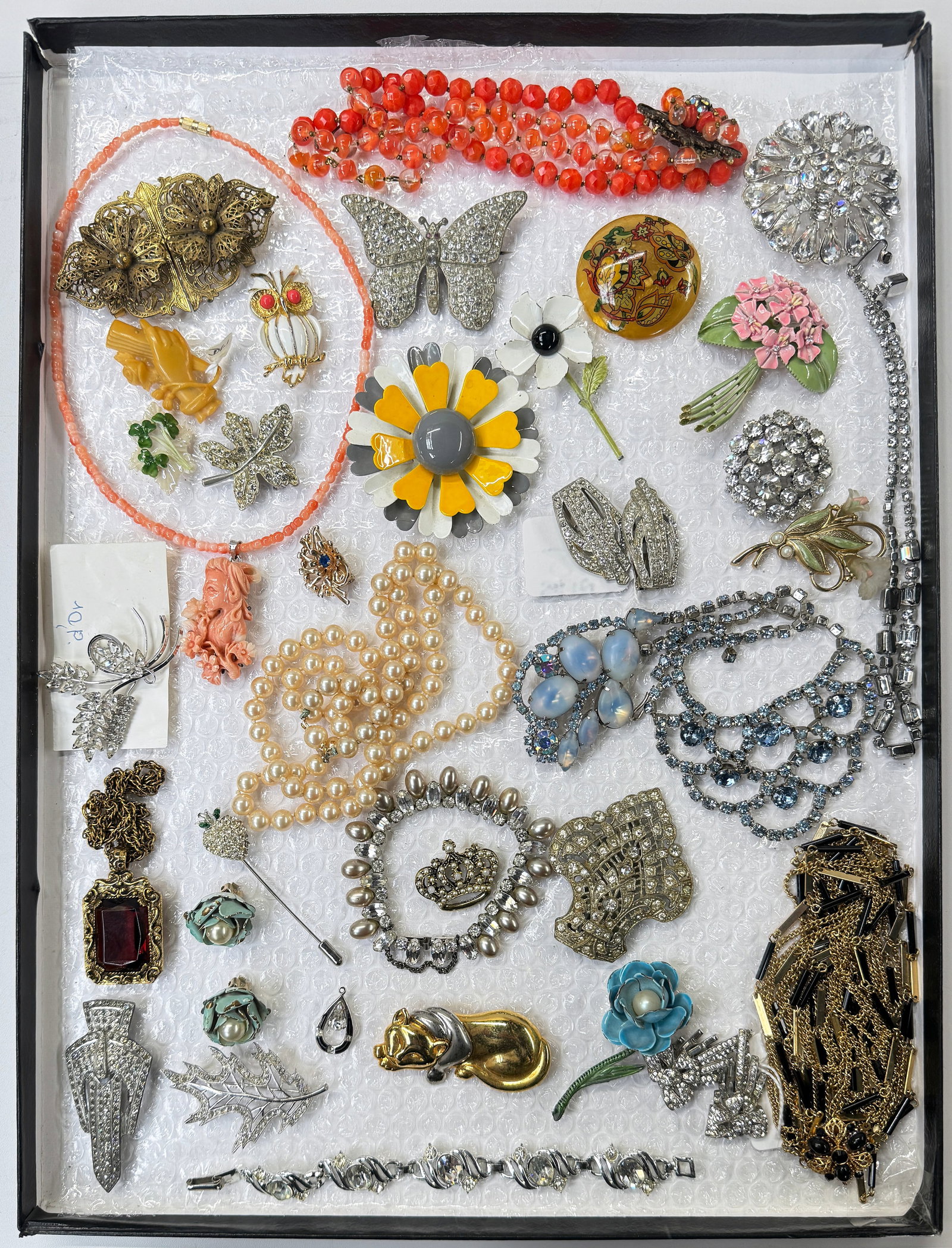 Lot of Vintage Costume Jewelry - Weiss, Tara, Etc.: The lot contains over 30 pieces of jewelry. Some of the brands included are Weiss, Hollycraft, Tara, J.J., Marvella Ora, and more. The lot also includes 1940's pot metal pieces, Art Deco dress clips, 
