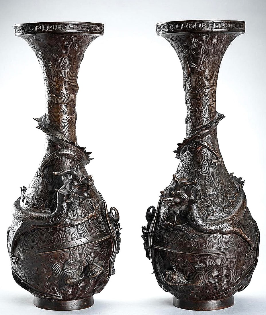 Pair of Japanese Meiji Period Dragon Vases. (1 of 14)