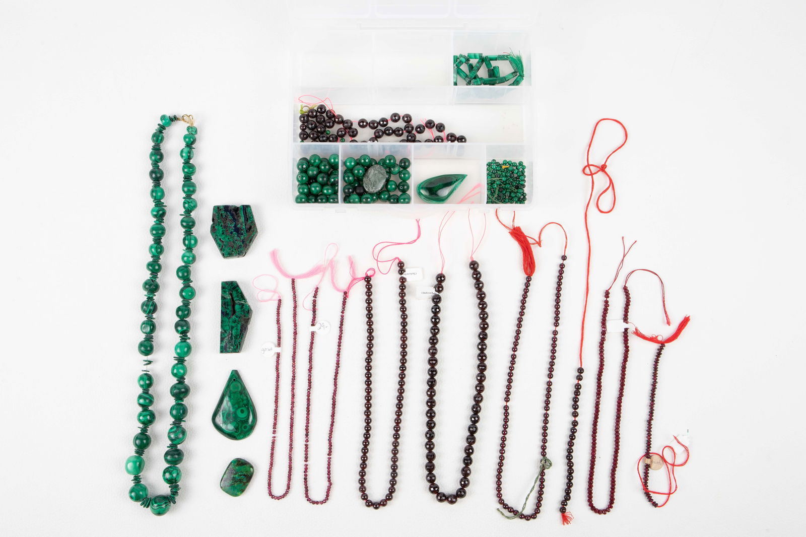 Lot: Malachite and Garnet Beads & Jewelry. (1 of 3)