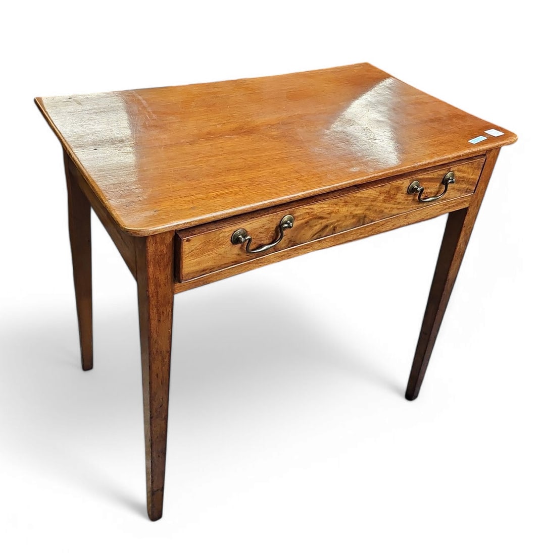 Vintage Tapered Leg Dressing Table / Writing Desk. (1 of 2)