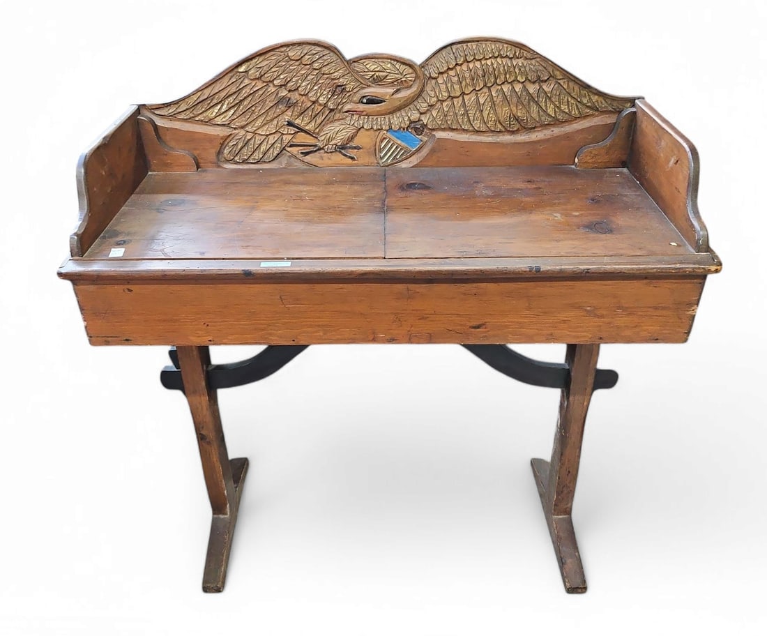 Folk Art Carved Eagle Rustic Desk. (1 of 2)