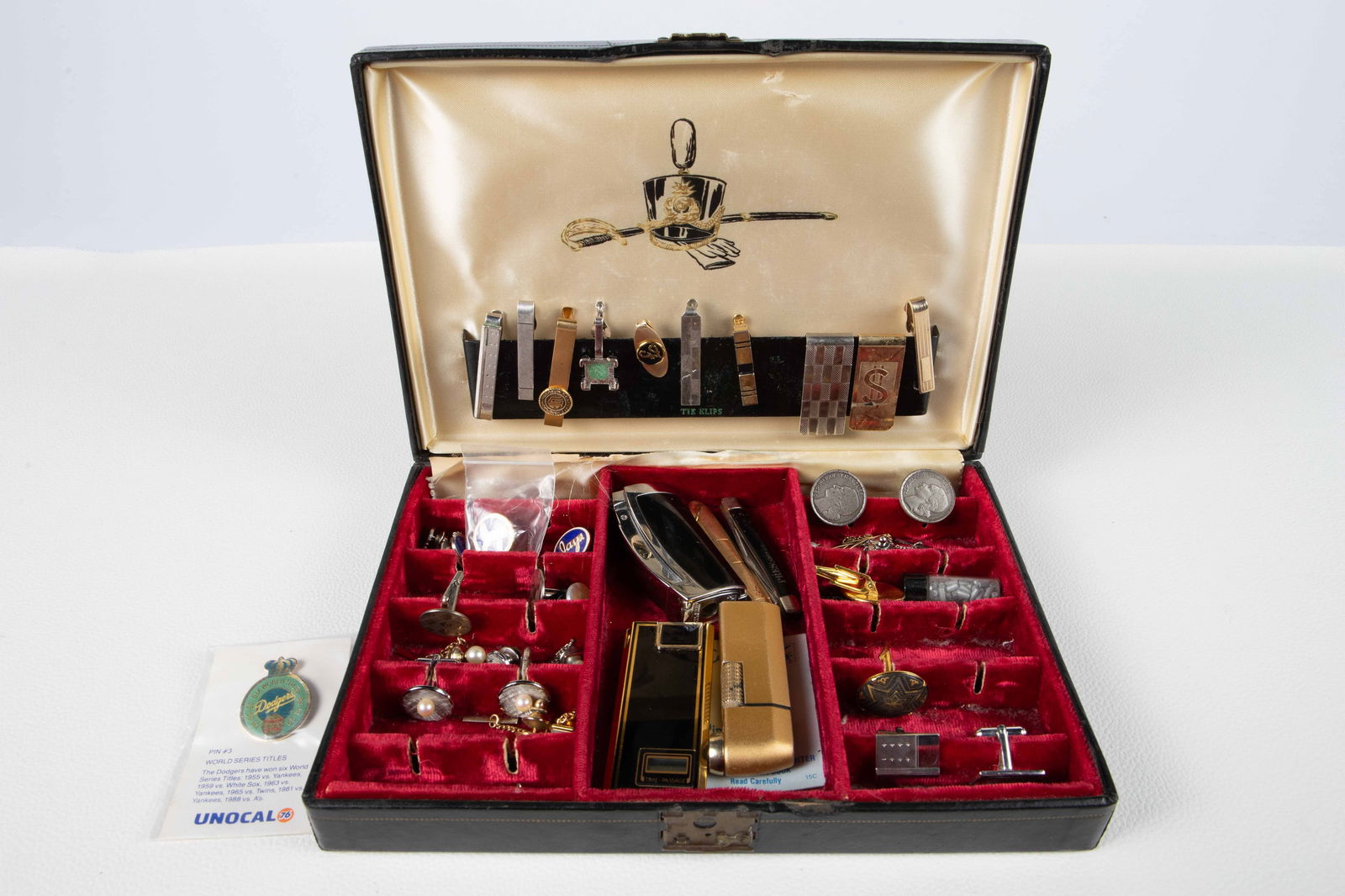 Vintage Cuff Links, Lighters, & Pocket Knives. (1 of 9)