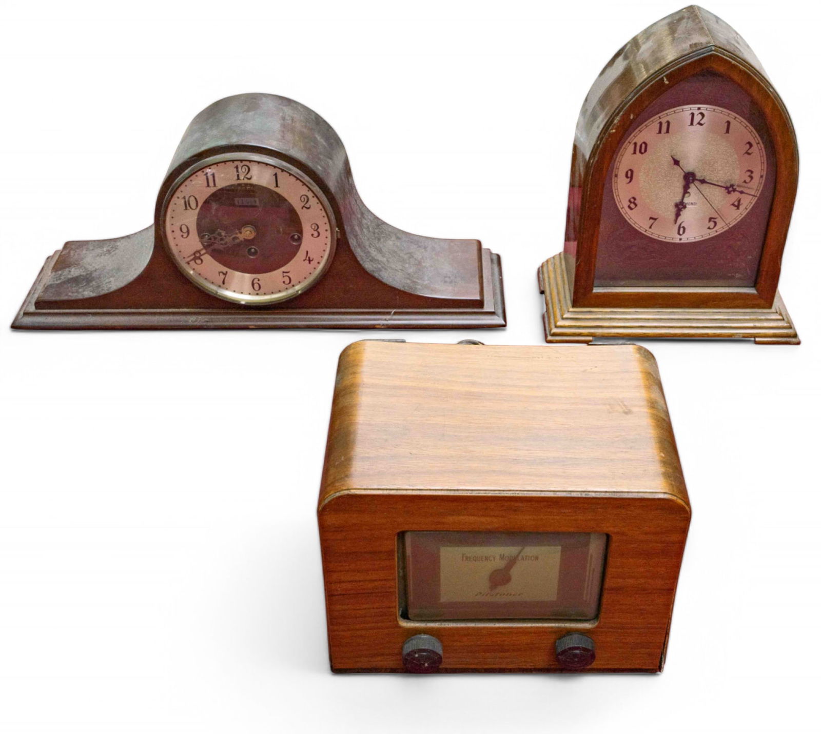 Lot: Antique Mantel Clocks, Radio Pilot Tuner. (1 of 6)
