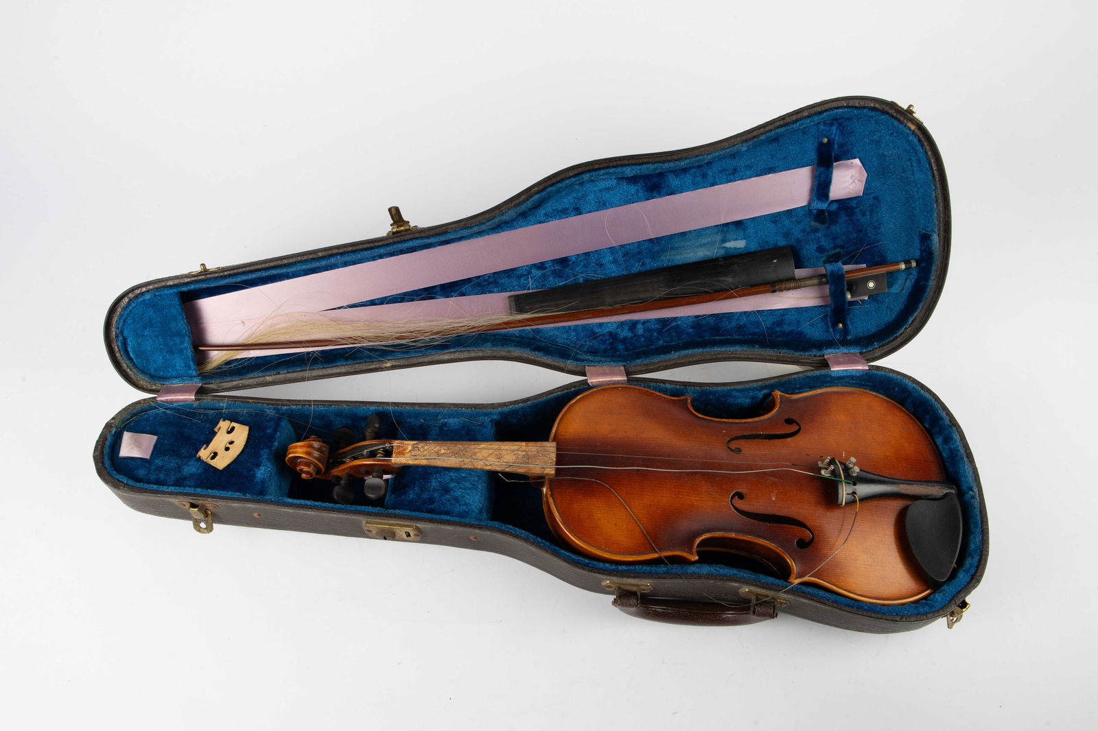 E.R. Pfretzchner Violin w/ Bausch Bow. (1 of 11)