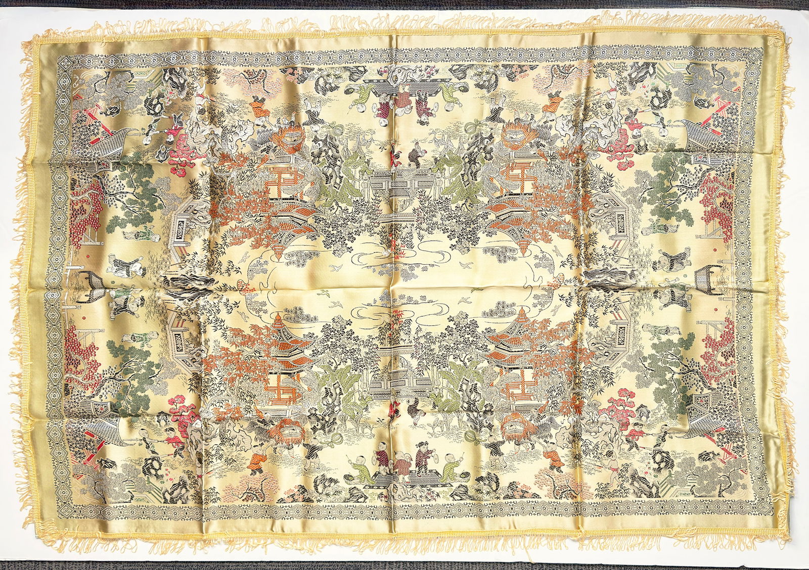 Unused Chinese Silk Tablecloth. (1 of 5)