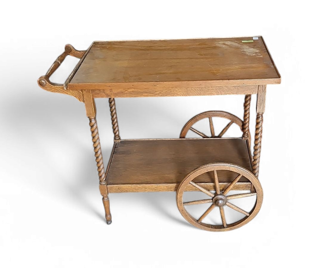 Vintage Oak Bar Cart. (1 of 3)