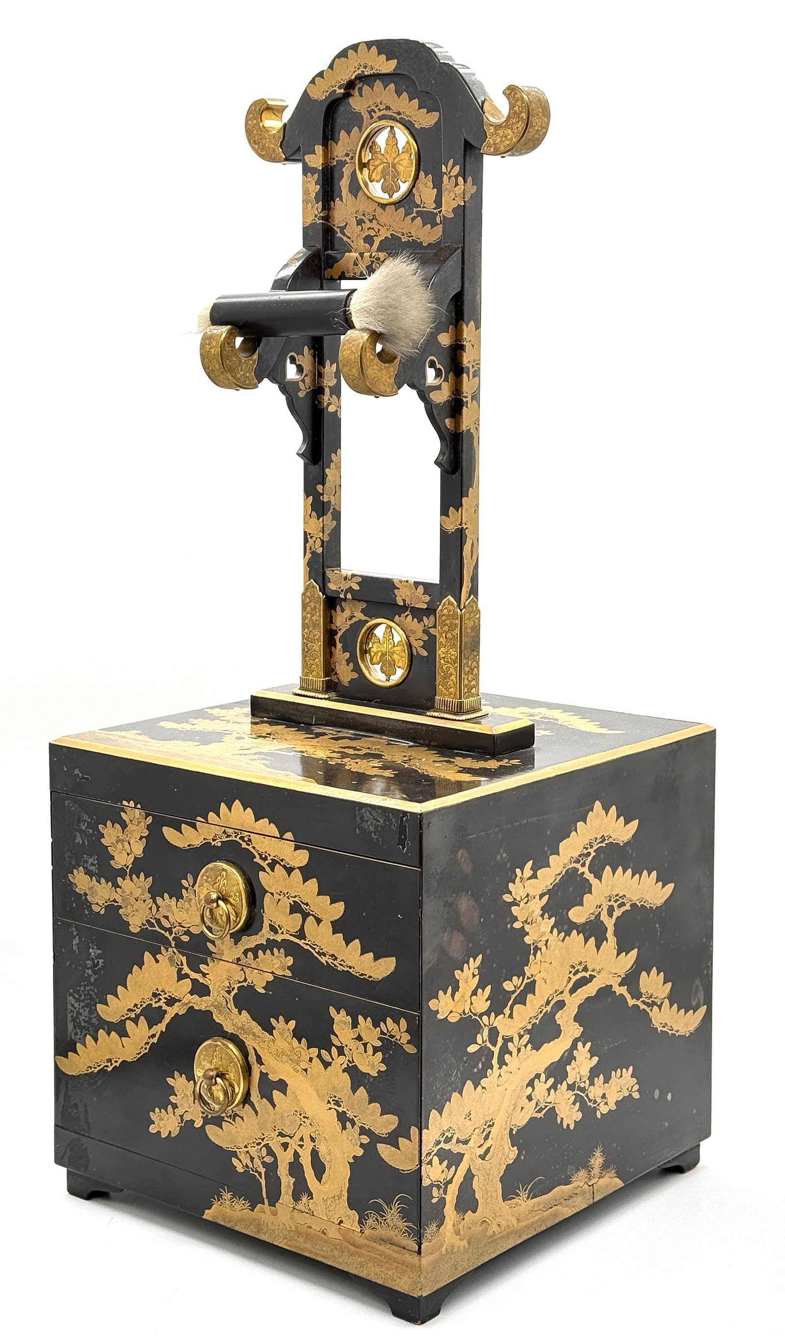 Antique Japanese Black Lacquer Kyodai Make Up Box. (1 of 7)