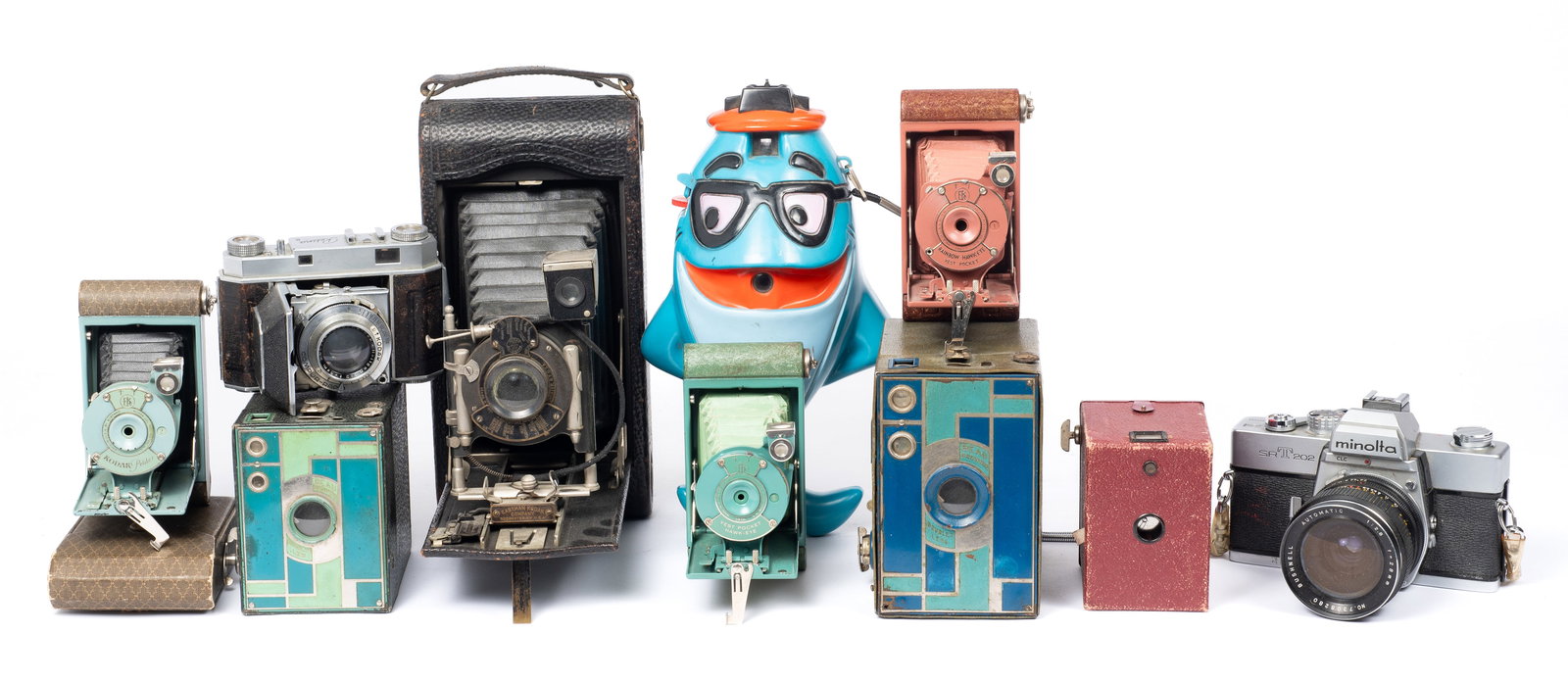 Lot: Vintage Cameras, inc. Art Deco - Mostly Kodak (1 of 15)