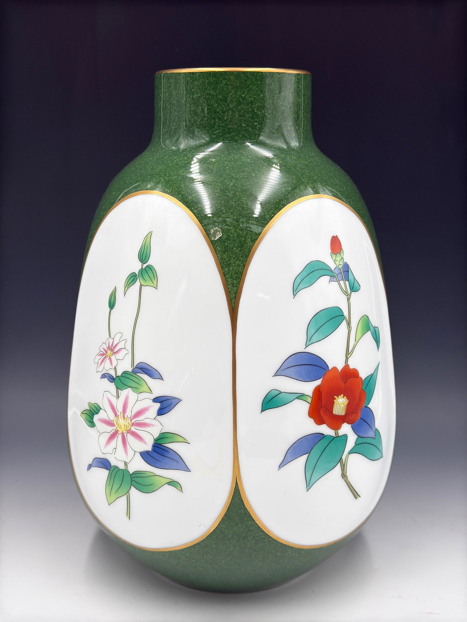 Large Japanese Porcelain Vase by Koransha. (1 of 7)