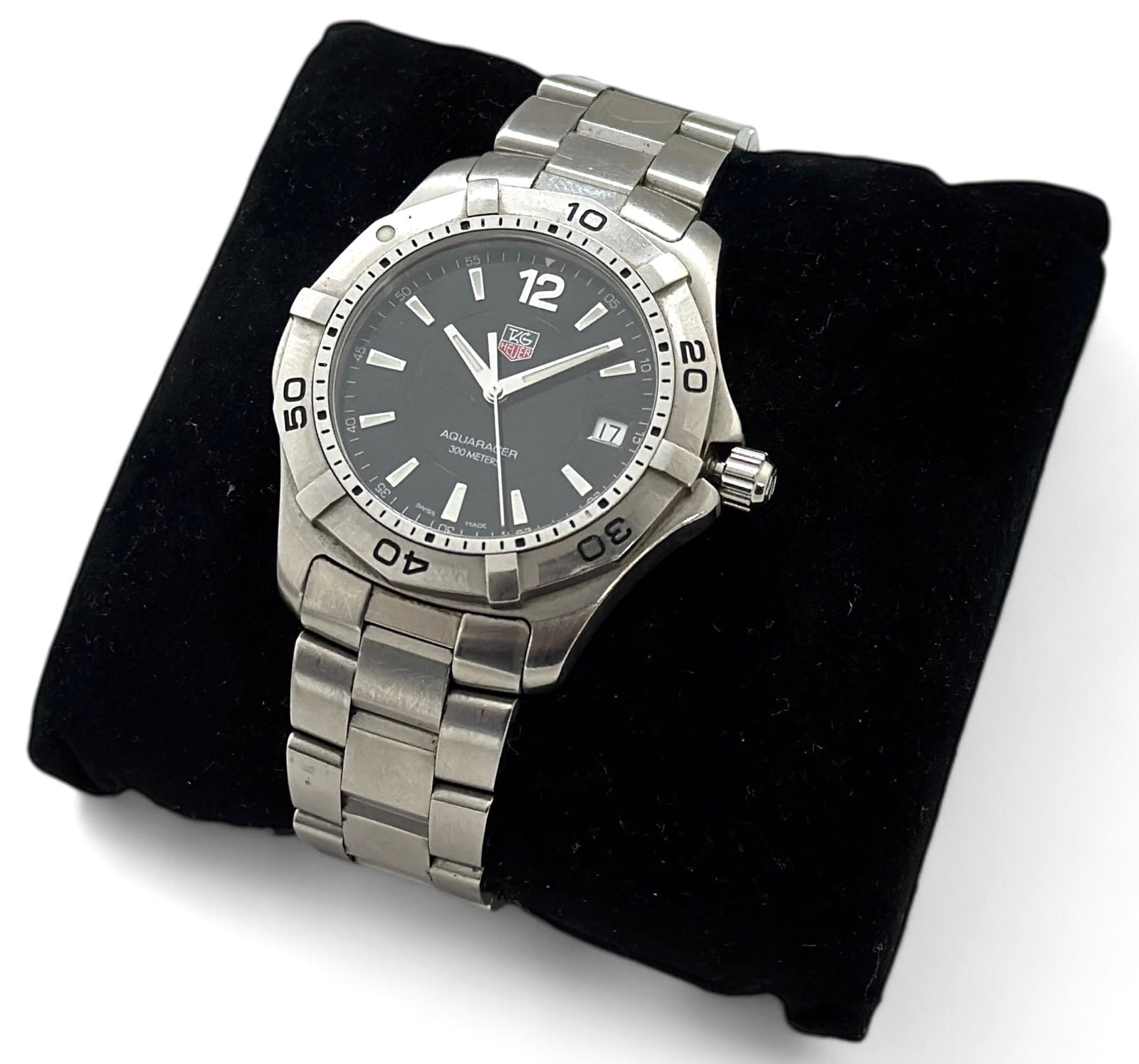 Tag Heuer Aquaracer Men's Date Watch w/ Box. (1 of 8)