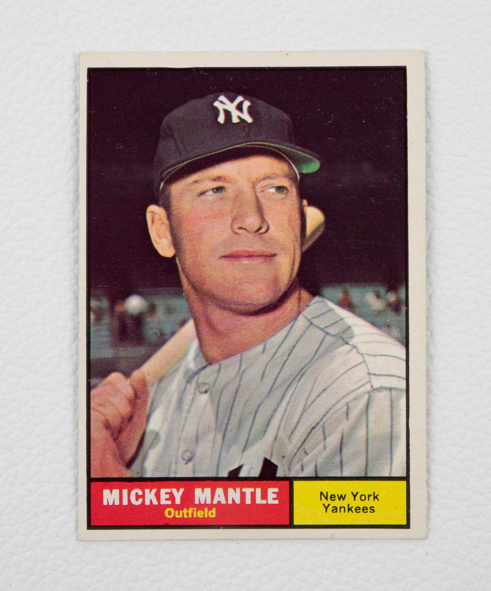 Topps 1961 Mickey Mantle #300 Baseball Card. (1 of 2)