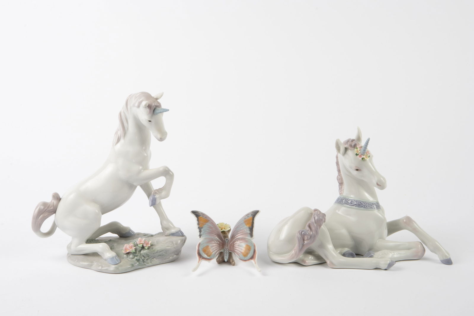 Lot: Lladro Unicorn & Butterfly Figures w/ Boxes. (1 of 8)
