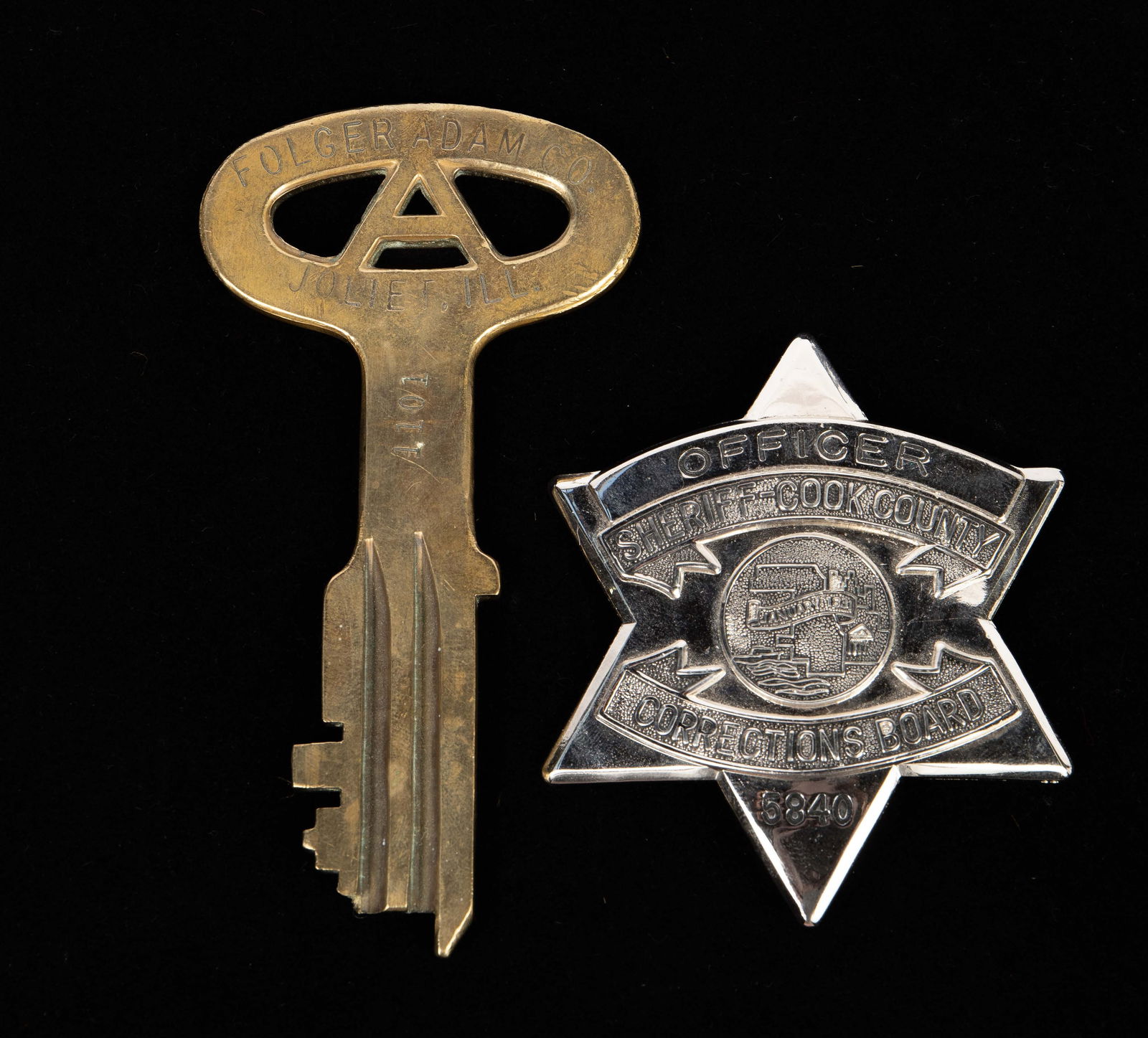 Cook County Sheriff Badge & Joliet Jail Key. (1 of 2)