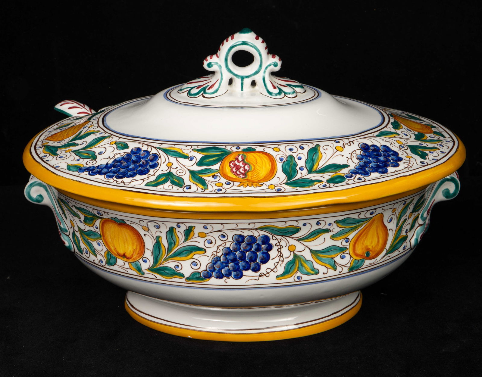 Grazia Deruta Italian Ceramic Tureen w/ Ladle. (1 of 6)