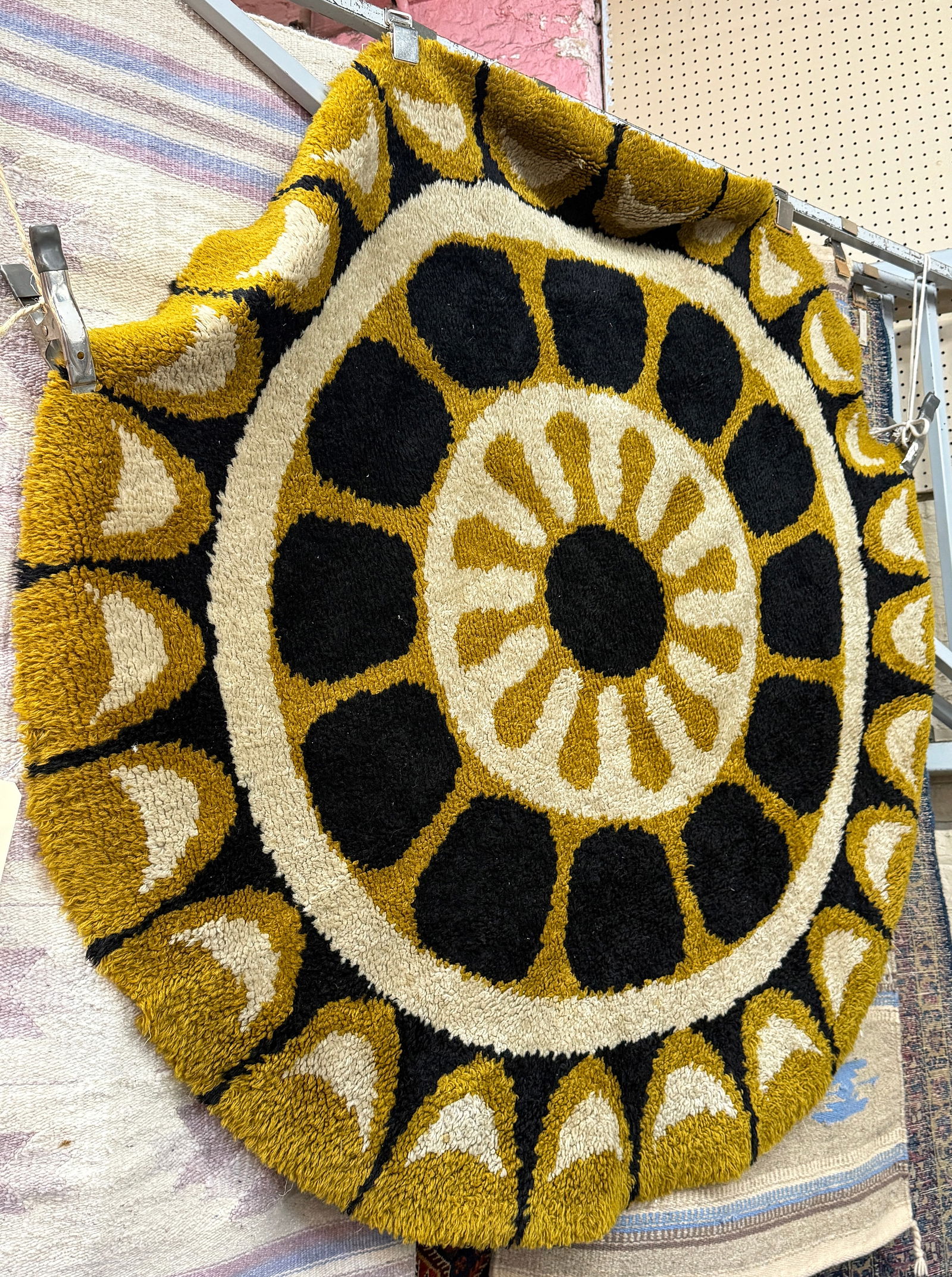 4' 6" x 4' 6" Mid Century Floral Rya Type Shag Rug (1 of 2)