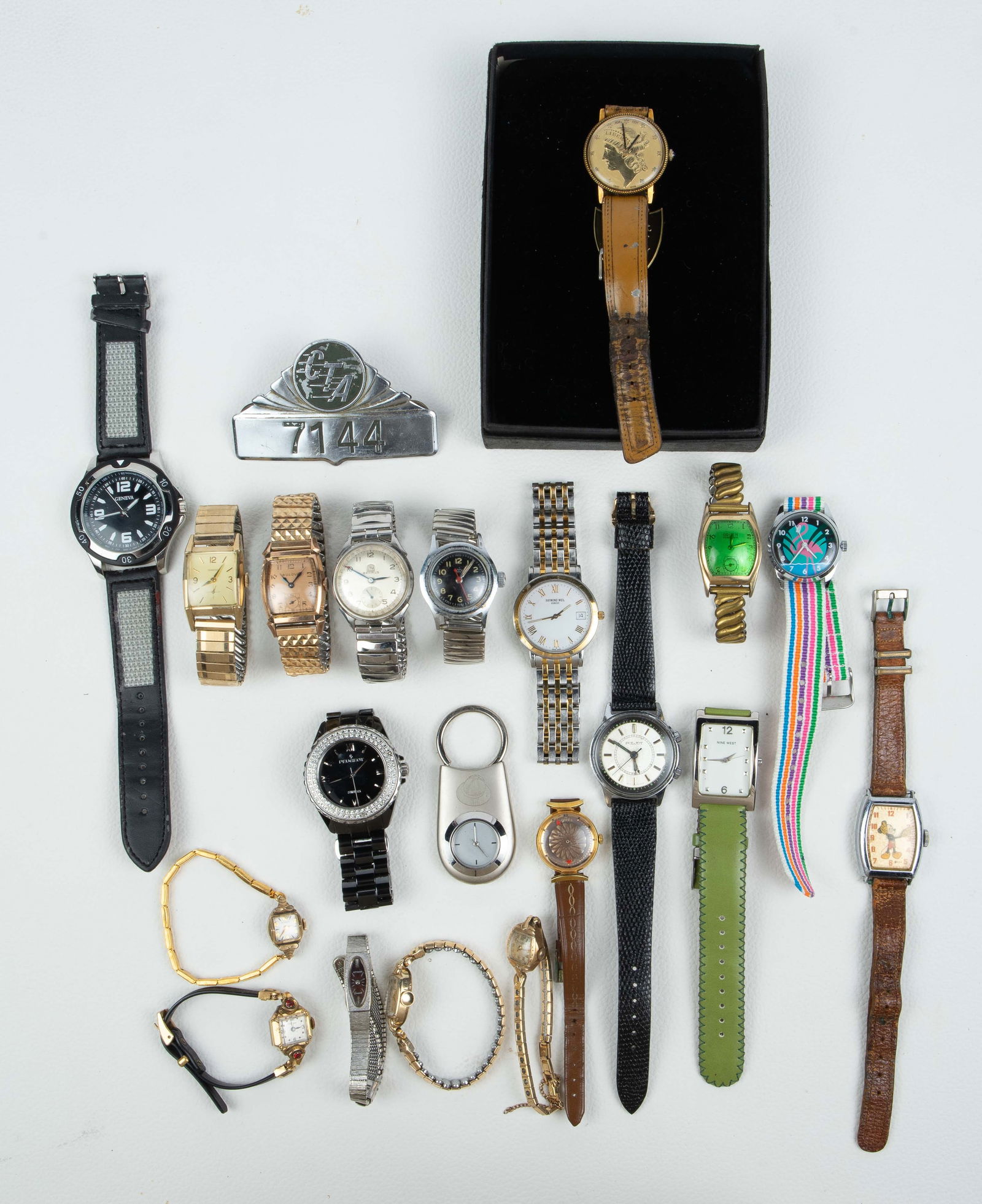 Mostly Vintage Watches & More - Gruen, Wittnauer.: The lot contains 20 watches, and a vintage Chicago Transit Authority or CTA badge. The ticking watches included are Senrus 10K rolled gold bezel, Bulova 10K rolled gold plate, Warren, Wittnauer Geneve