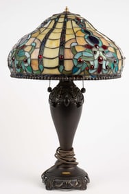 Dale Tiffany Leaded Stained Glass Lamp.