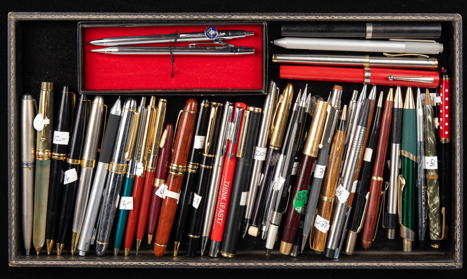 Lot of Assorted Mostly Vintage Pens & Pencils. (1 of 9)