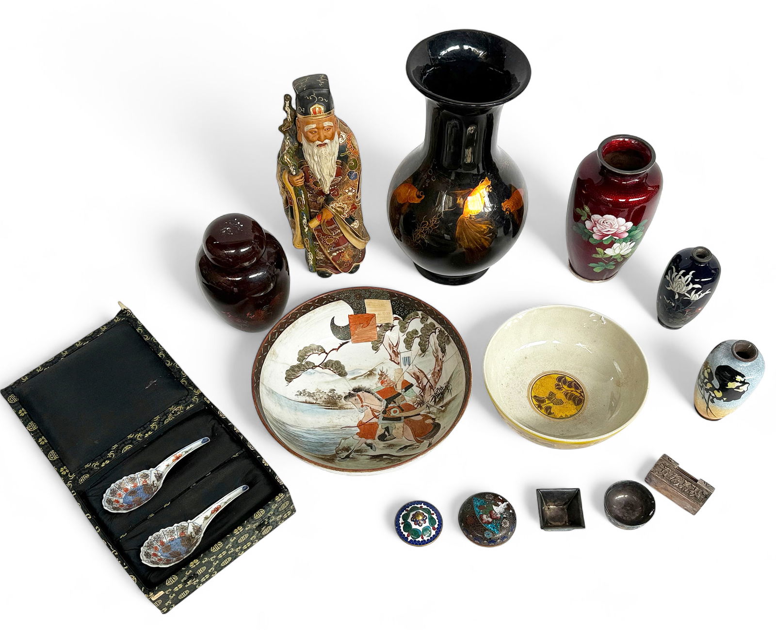 Large Lot of Assorted Asian Items. (1 of 19)