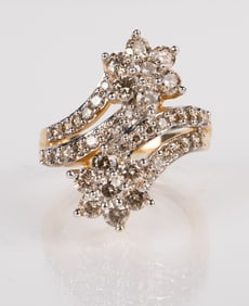 14K Gold Double Flower Ring w/ Diamonds.