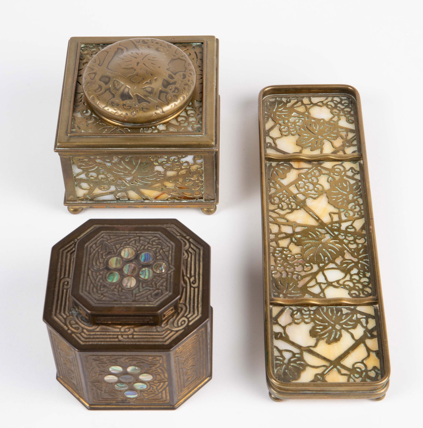 Lot of 3 Tiffany Studios Bronze Desk Items. (1 of 12)