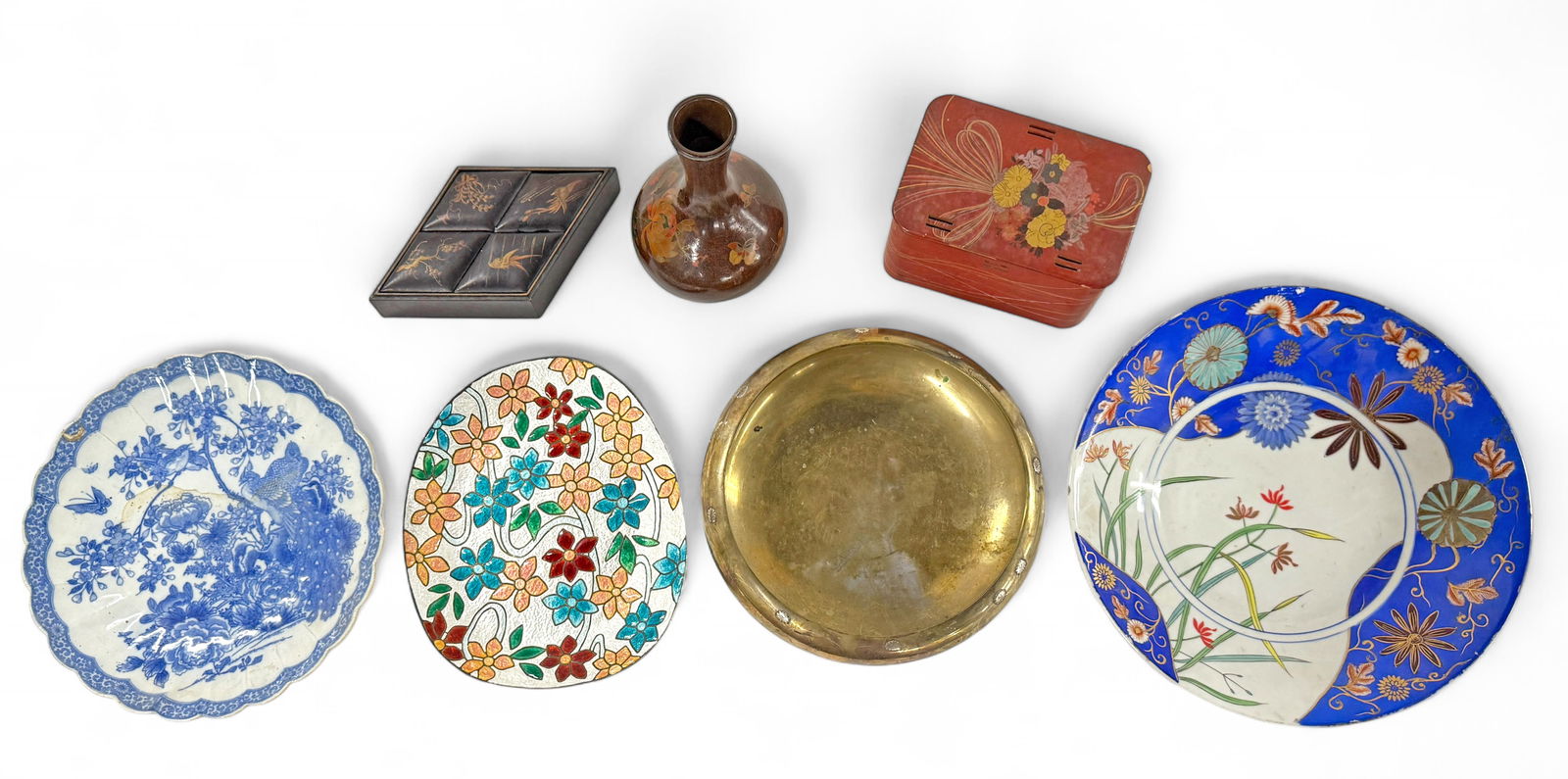 Lot of Assorted Japanese Articles. (1 of 20)