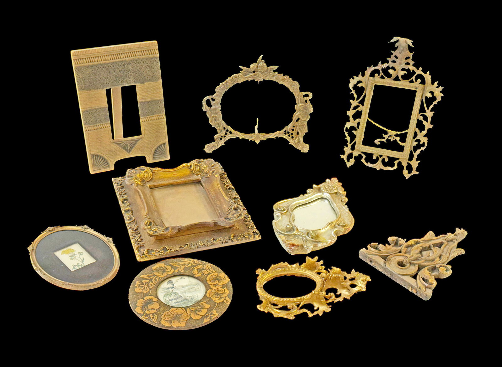 8 Small Vintage / Antique Frames Inc. NB & IW. (1 of 4)