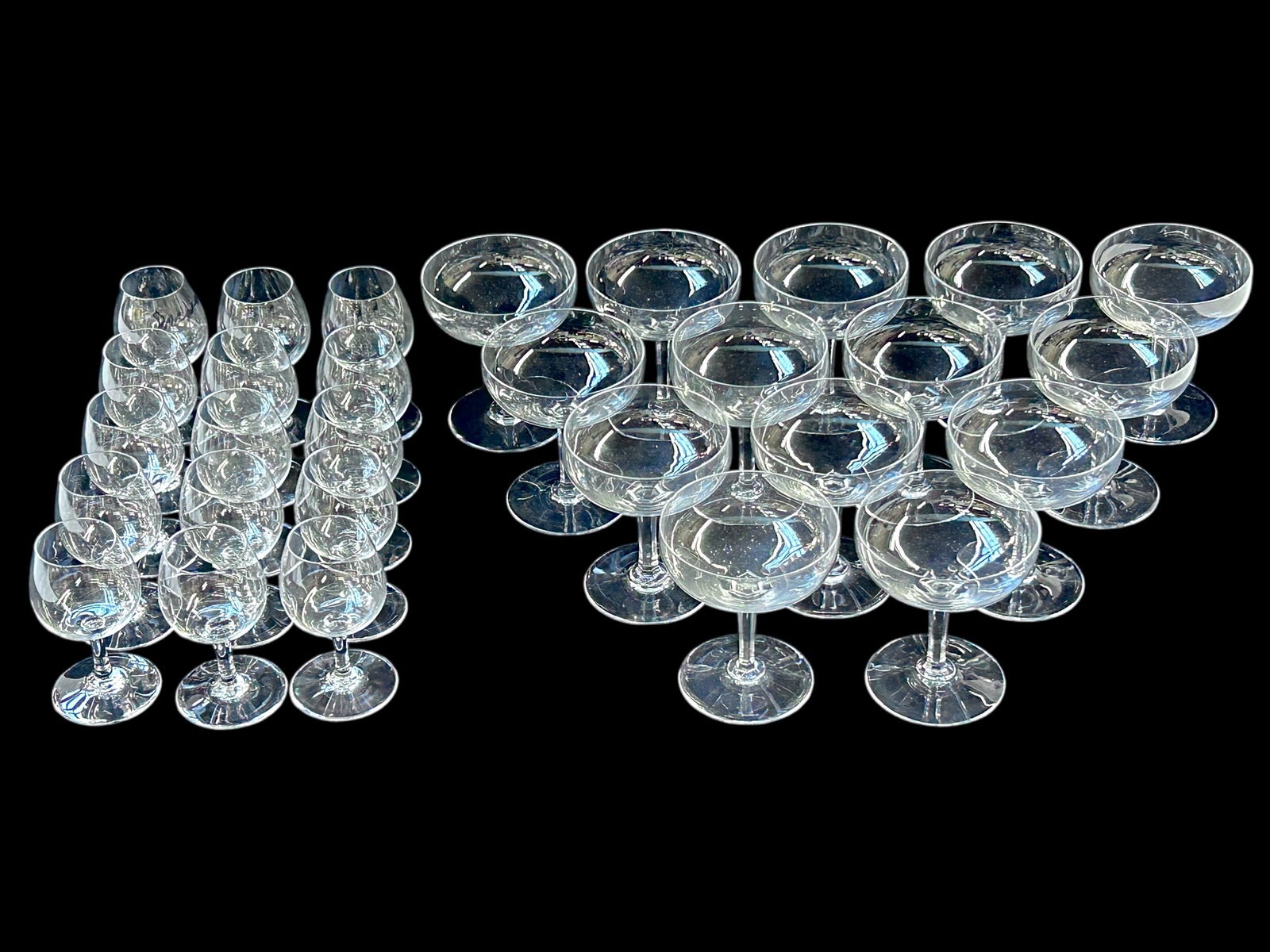 29 Pcs. Baccarat Clear Glass Stemware. (1 of 7)