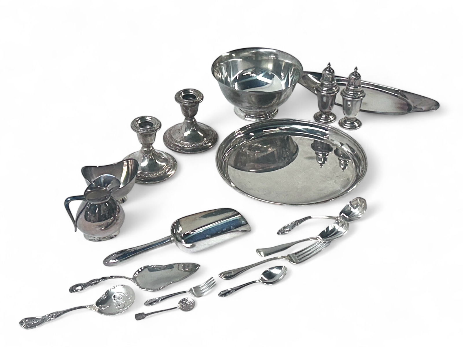 Lot of Assorted Sterling Silver Serving Items. (1 of 7)