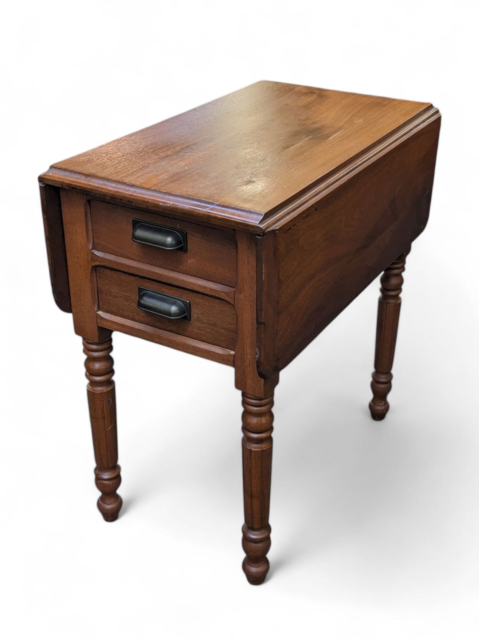 Walnut Dropleaf Table. (1 of 2)