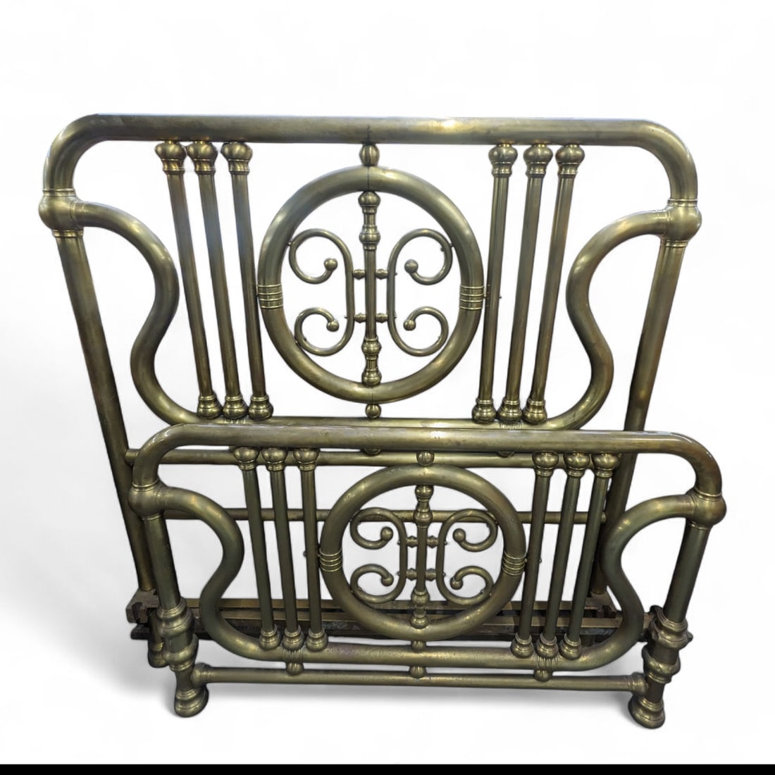 Antique Ornate Tubular Brass Full Size Bed. (1 of 1)