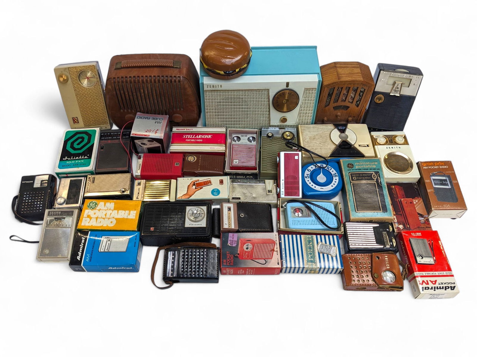 Lot of Mostly Transistor Radios - Zenith, Emerson. (1 of 7)