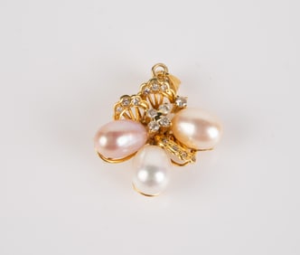 14K Gold, Diamond & Pearl Pendant.