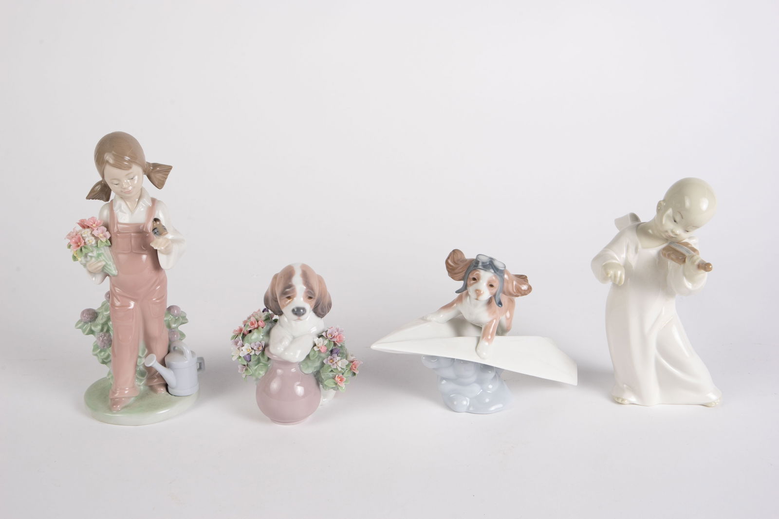 Lot of 4 Lladro Figurines- Dogs & Children. (1 of 10)