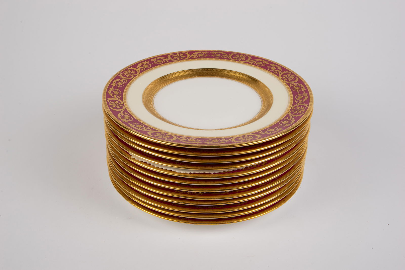 Mintons Set of 12 Magenta and Gold Luncheon Plates (1 of 8)