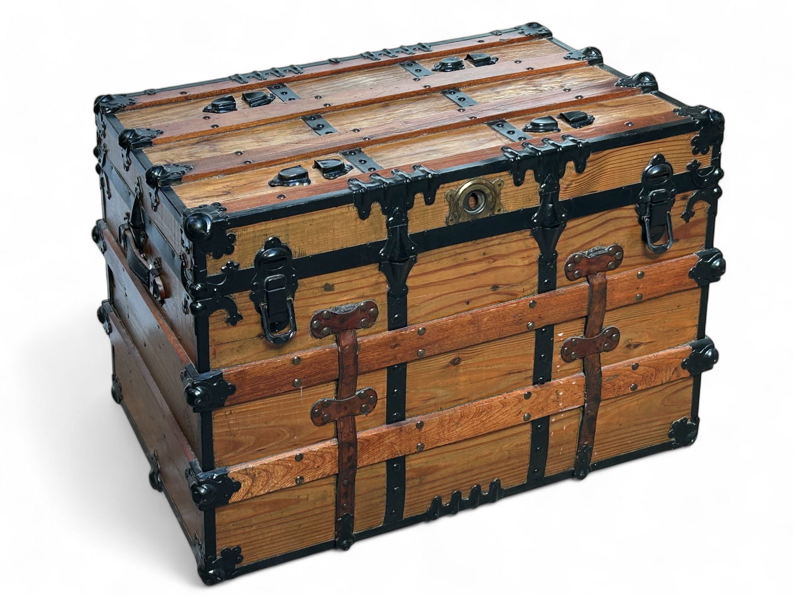 Antique Slat Wood Steamer Travel Trunk. (1 of 11)