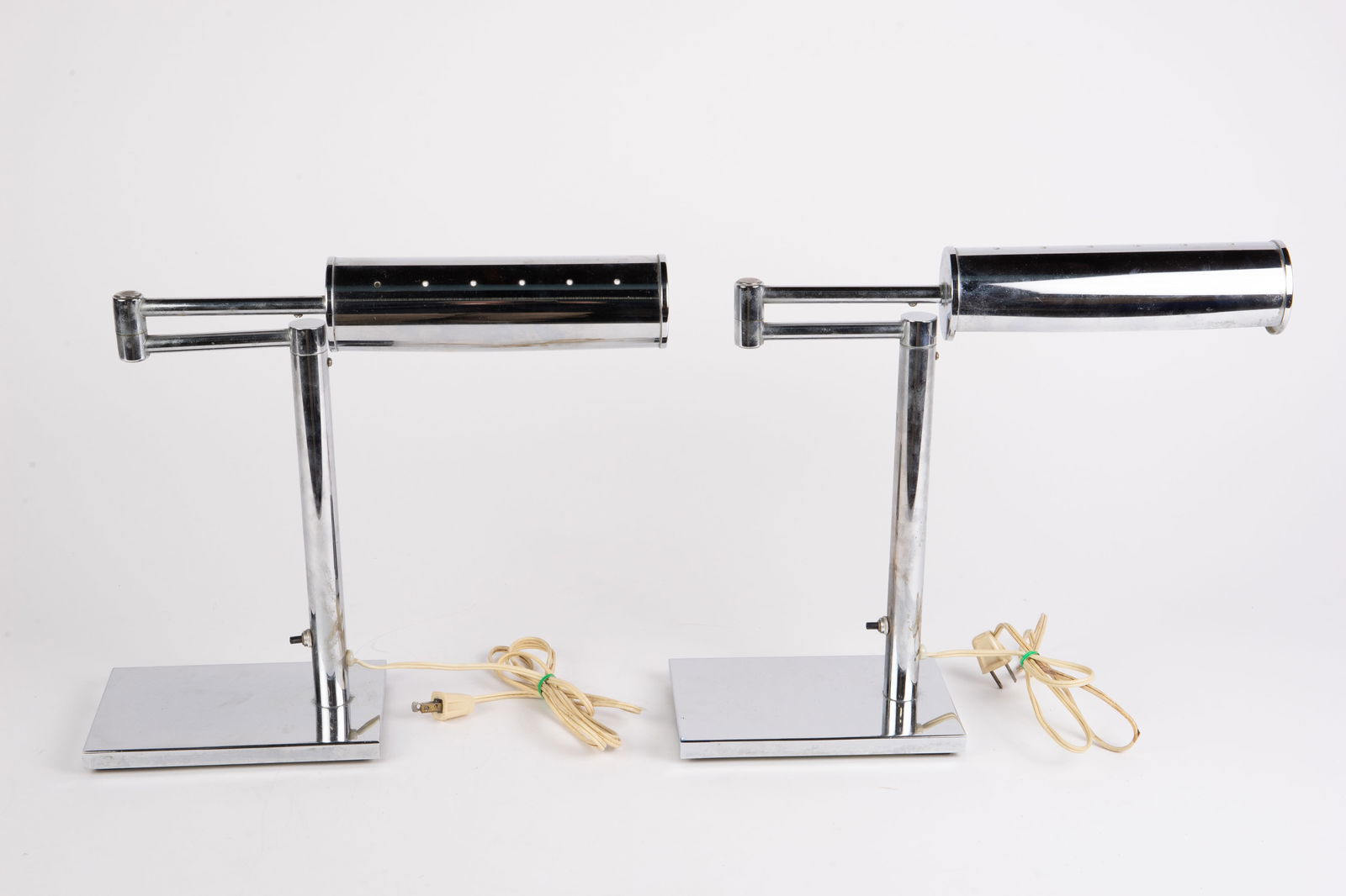 Pair of Nessen MCM Chrome Swing Arm Table Lamps. (1 of 9)
