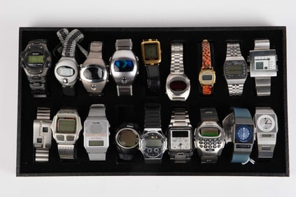 18 Vintage Digital Watches - Pulsar, Quemex, Seiko