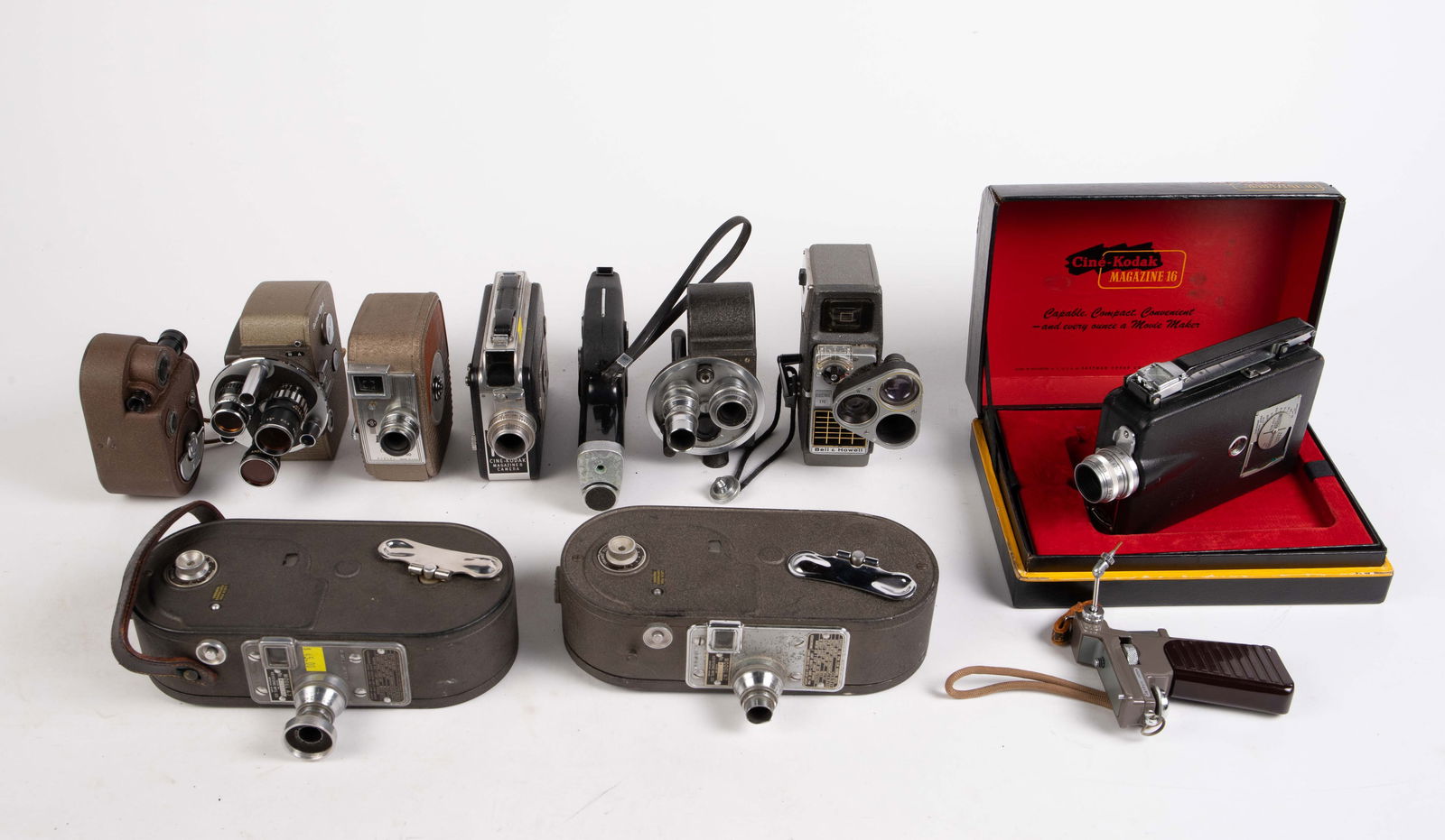 Lot of Vintage 8mm & 16mm Movie Cameras. (1 of 9)