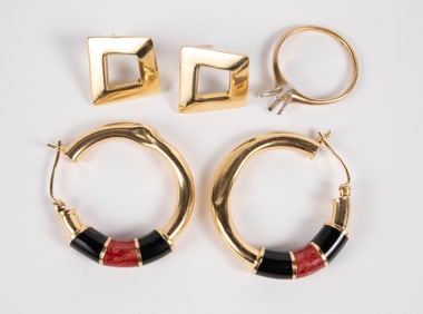Lot: 3 Pieces of 14K Gold Jewelry - Earrings, Ring