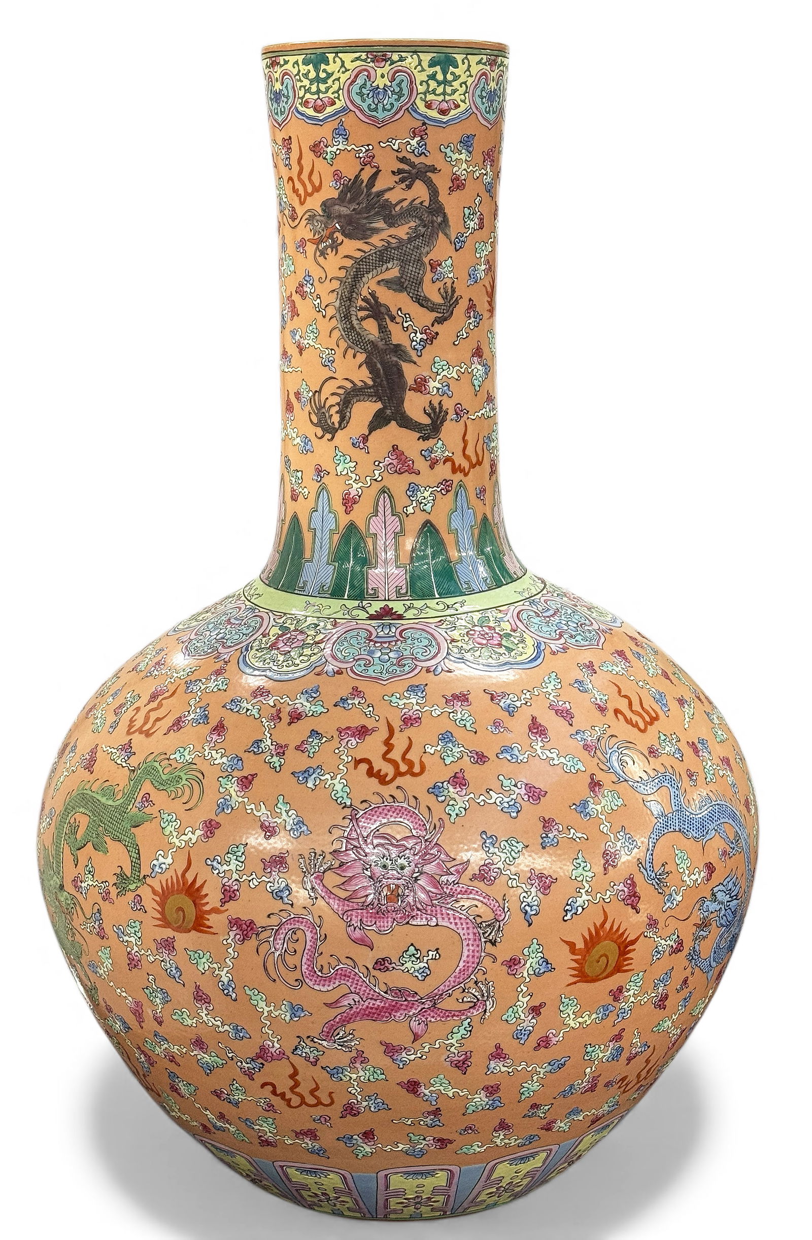 Massive Chinese Famille Rose Vase with Dragons. (1 of 12)