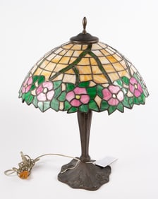 Chicago Mosaic ? Stained Glass Lamp, Flower Motif.