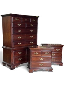 Thomasville Mahogany Bedroom Set.