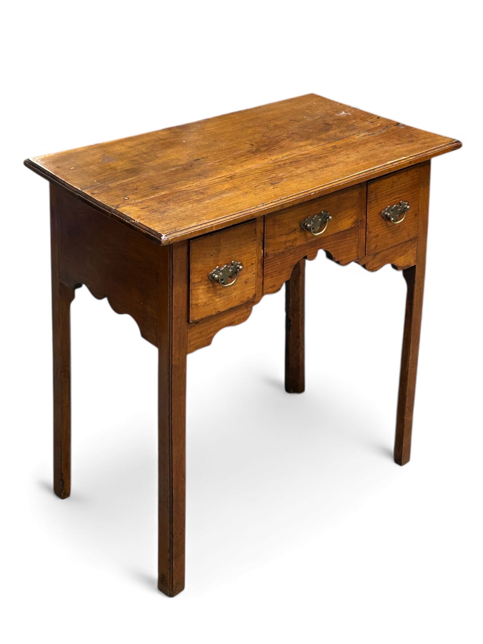 Georgian Style Antique Lowboy. (1 of 8)