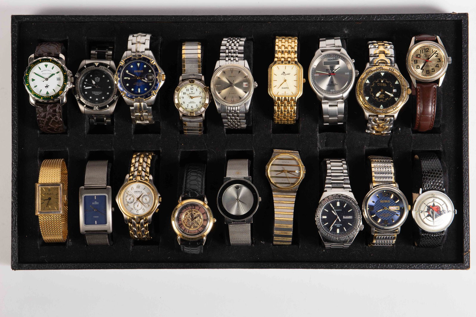 18 Mostly Vintage Mens' Watches - Seiko, Benrus. (1 of 11)