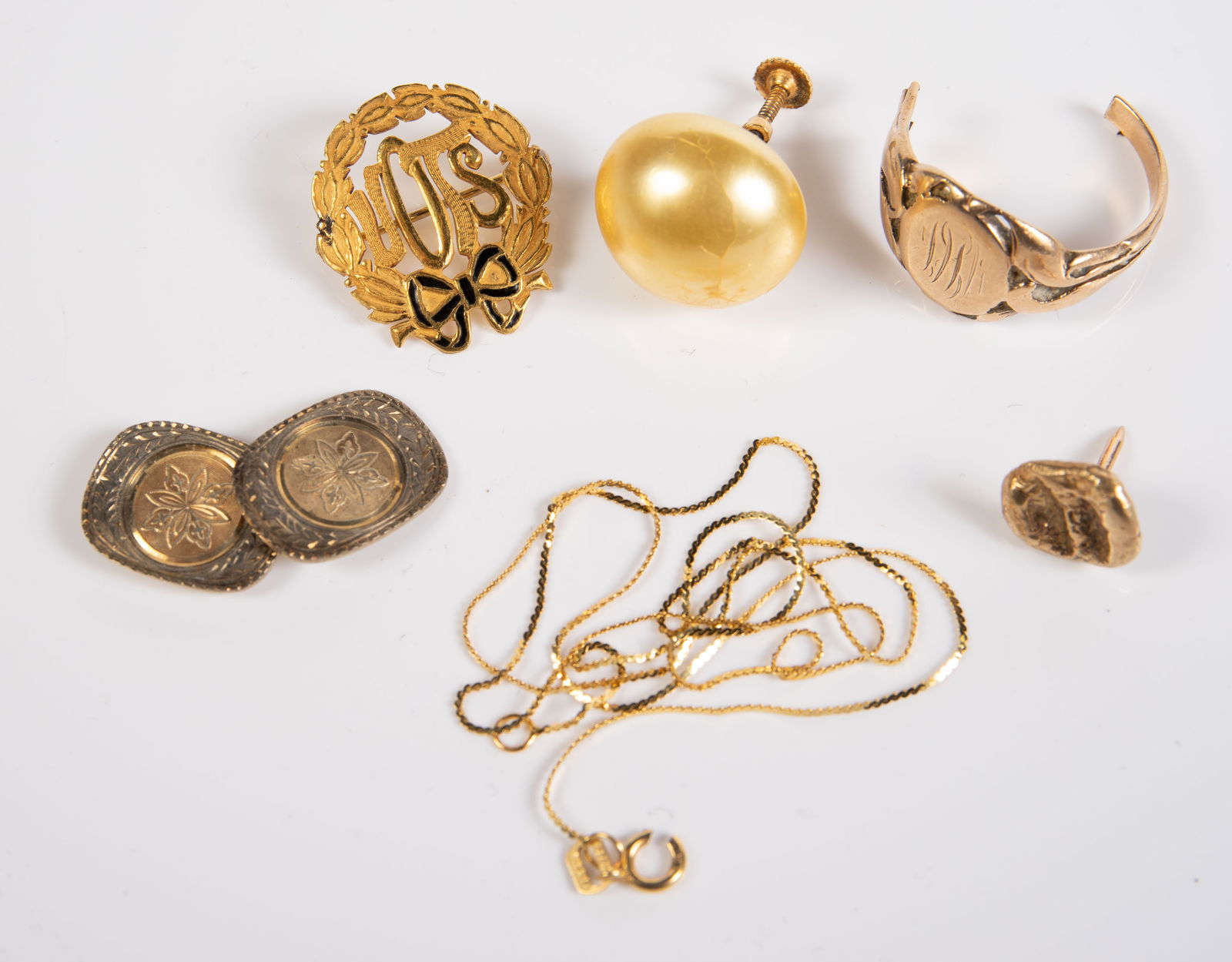 Lot of 10K Gold Brooch & Scrap Gold - UOTS. (1 of 2)