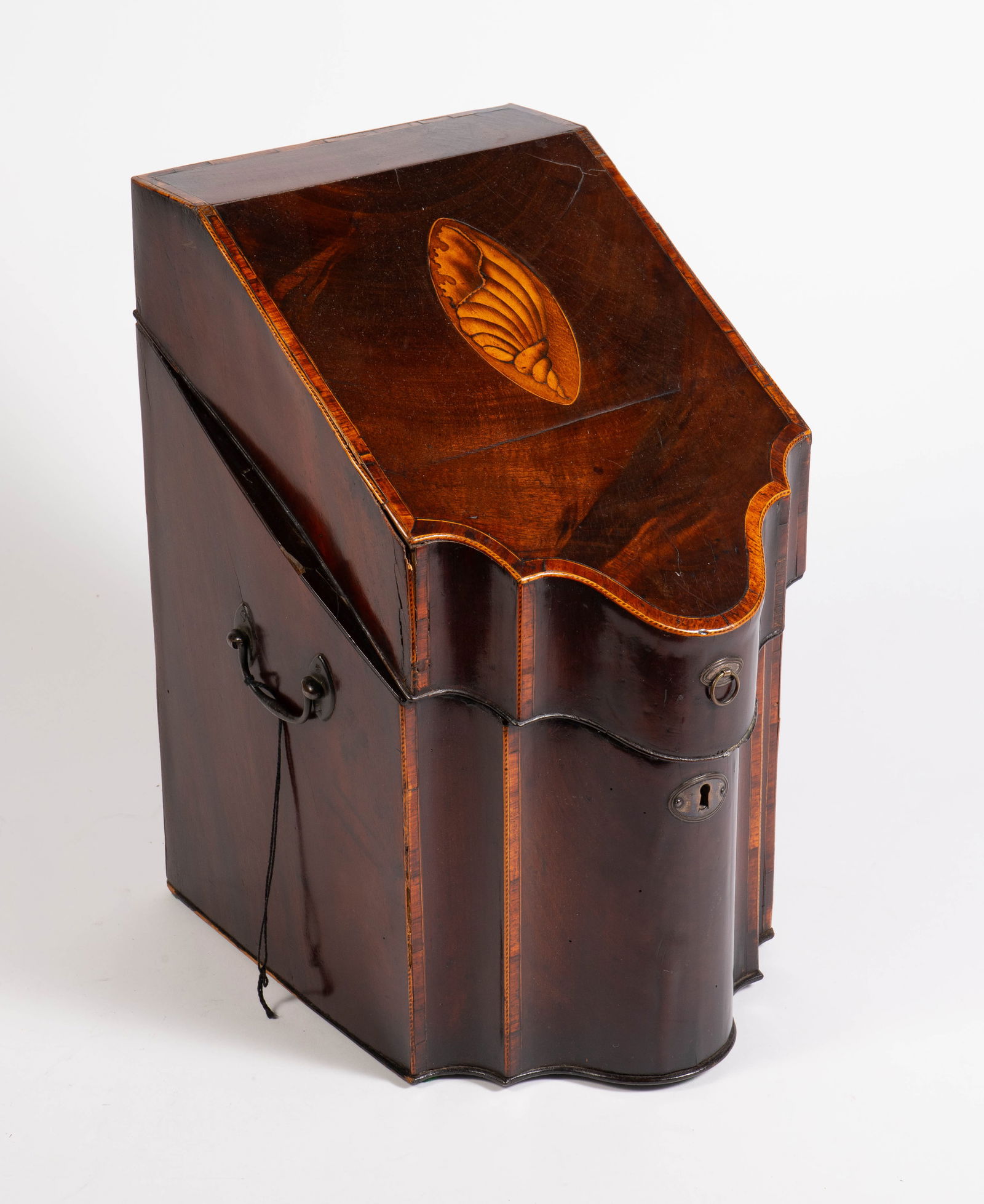 Georgian Mahogany Letter Box w/ Shell Design. (1 of 8)