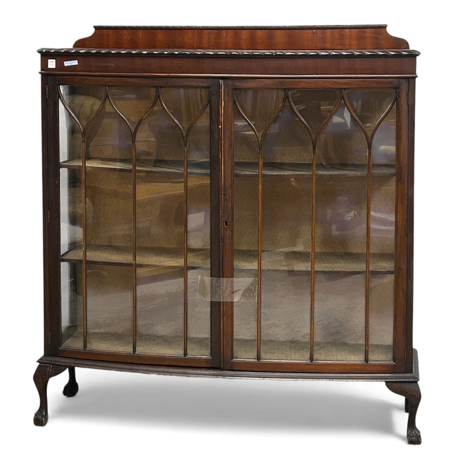 Chippendale Style Mahogany Curio Cabinet. (1 of 11)