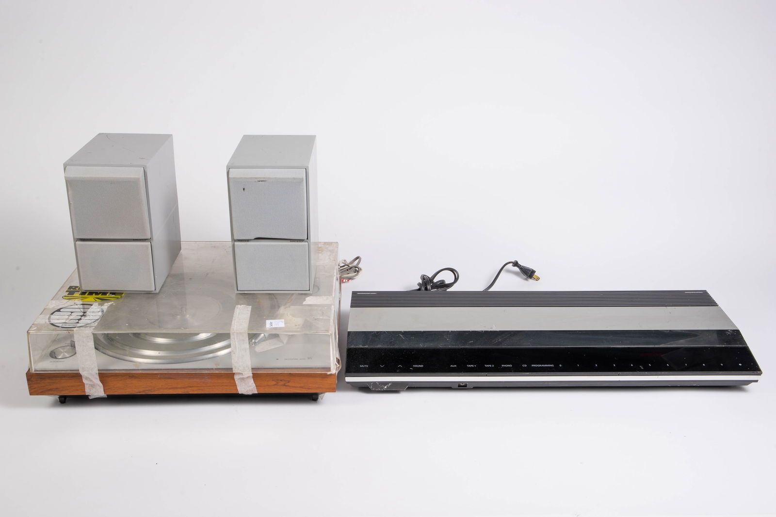 Bang & Olufsen Lot: Receiver, Speakers, Turntable. (1 of 9)