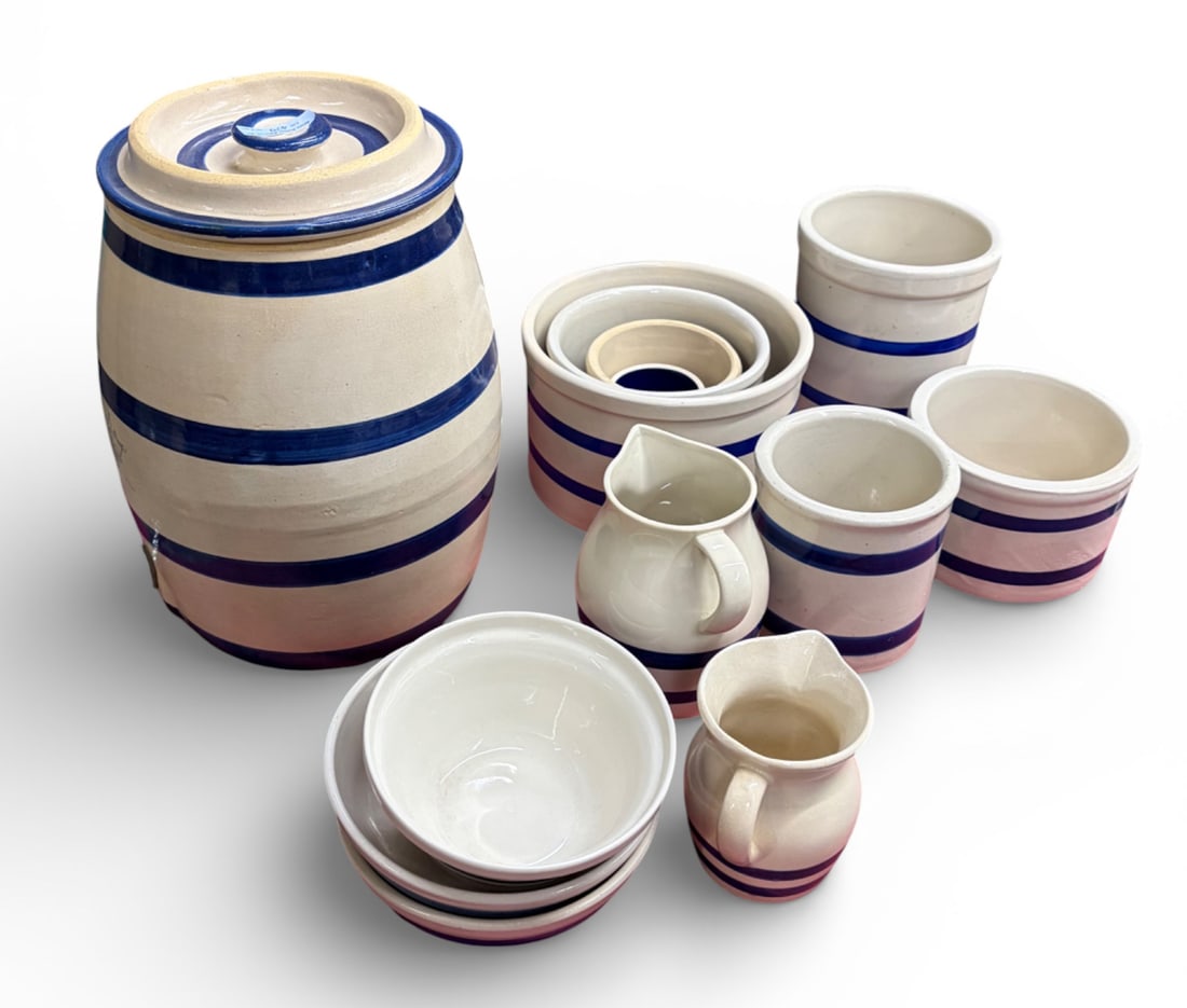 Lot of Mostly Robinson Ransbottom Pottery. (1 of 5)